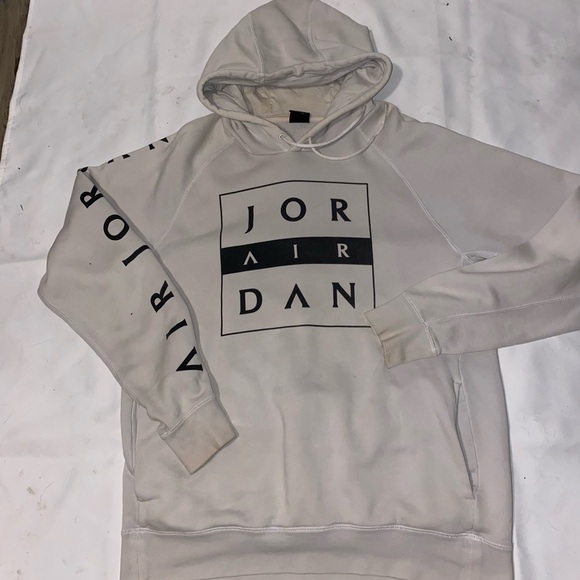 Air Jordan Hoodie - Picture 3 of 5
